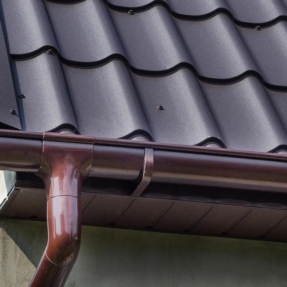Zinc, cuivre ou aluminium : quel matériau choisir pour sa zinguerie à Vauréal ?